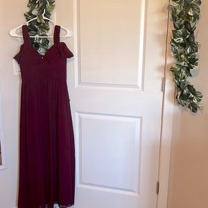 Long flowy maroon dress size small from lulus
